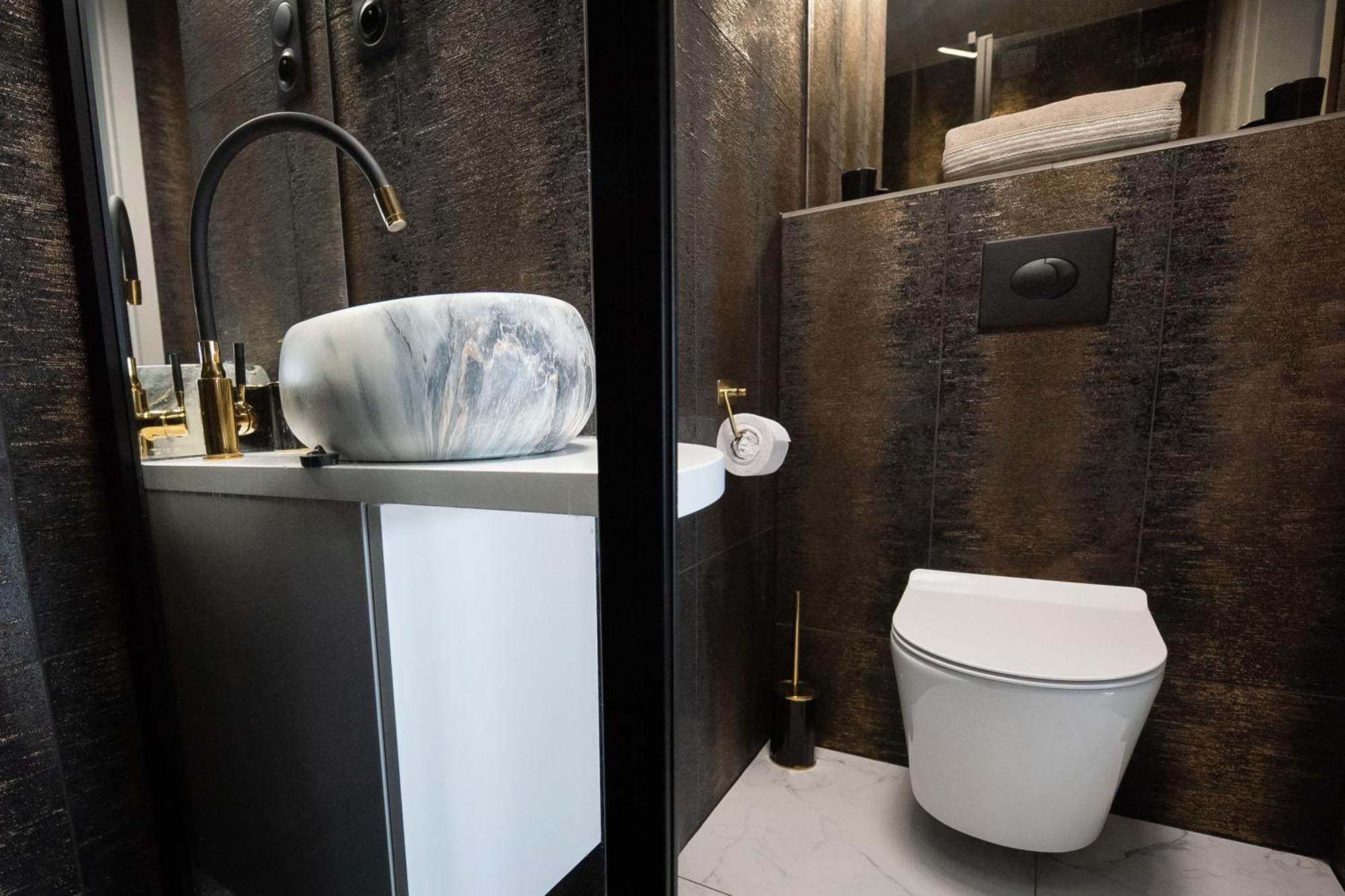 Apartament Jacuzzi Apartment *